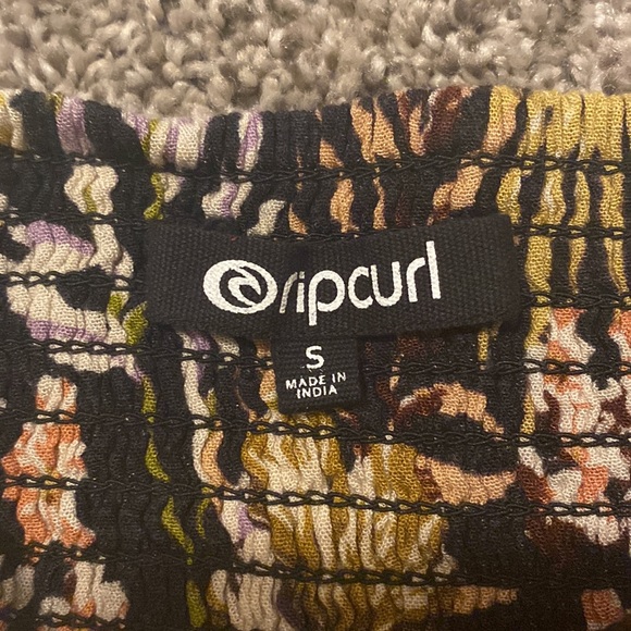floral rip curl shorts (s) - Picture 4 of 4